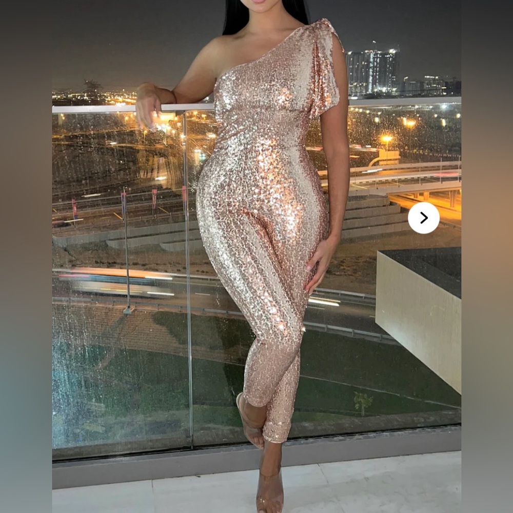 Elegant One-Shoulder Sequin jumpsuit